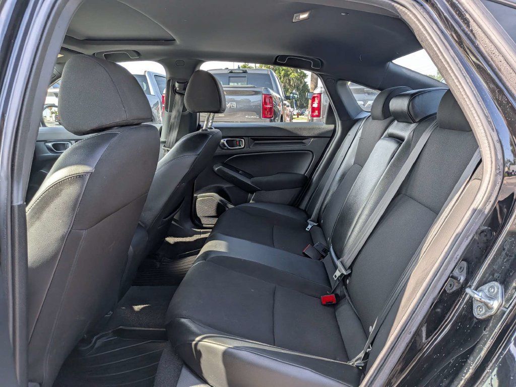 Used 2025 Honda Civic Sport image 13