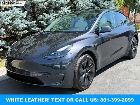 Used 2024 Tesla Model Y Long Range AWD/4WD image 3