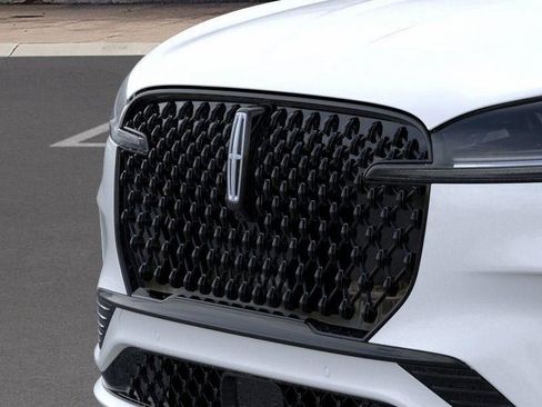 New 2026 Lincoln Aviator Reserve w/ Luxury Package image 17