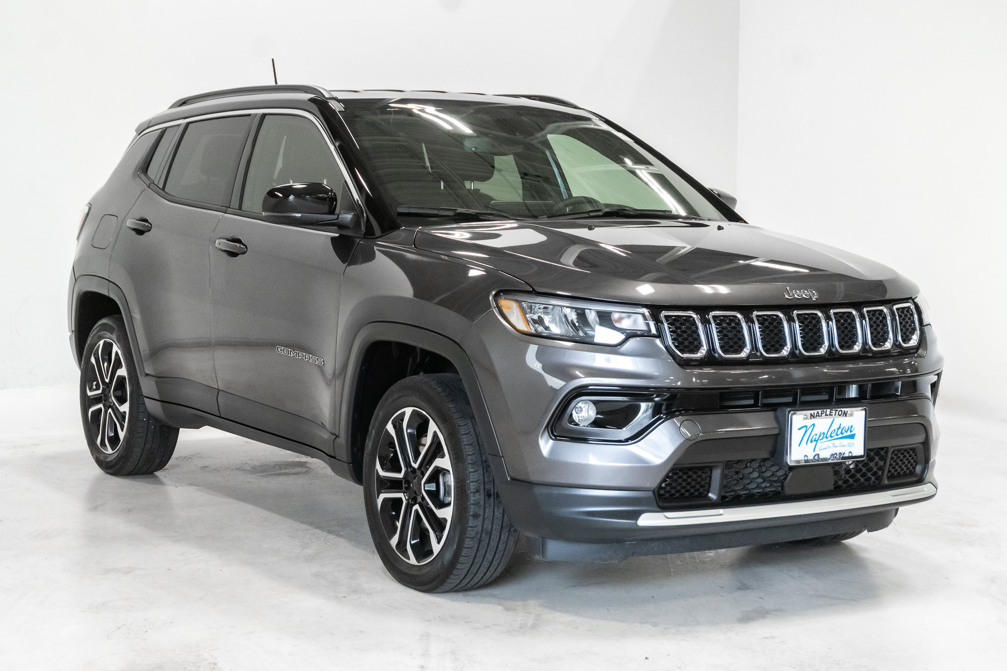 Certified 2023 Jeep Compass Limited AWD/4WD image 6