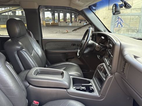 Used 2003 Chevrolet Silverado 1500 SS AWD/4WD image 26