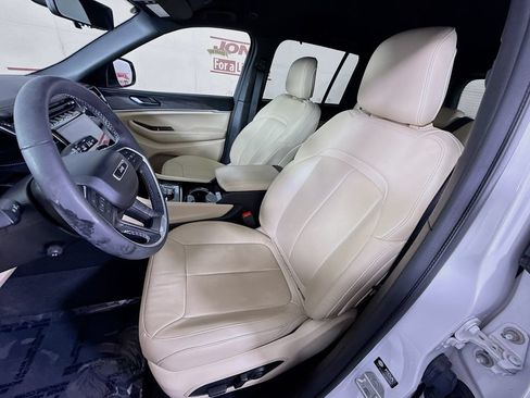 Used 2023 Jeep Grand Cherokee Limited w/ Luxury Tech Group II AWD/4WD image 26