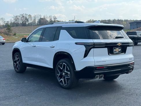 New 2026 Chevrolet Traverse High Country FWD image 5