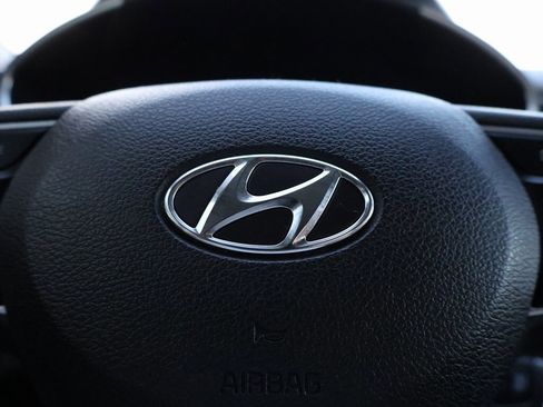 Used 2020 Hyundai Santa Fe SE image 27