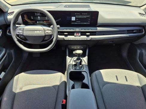 Used 2025 Kia K4 FWD image 26