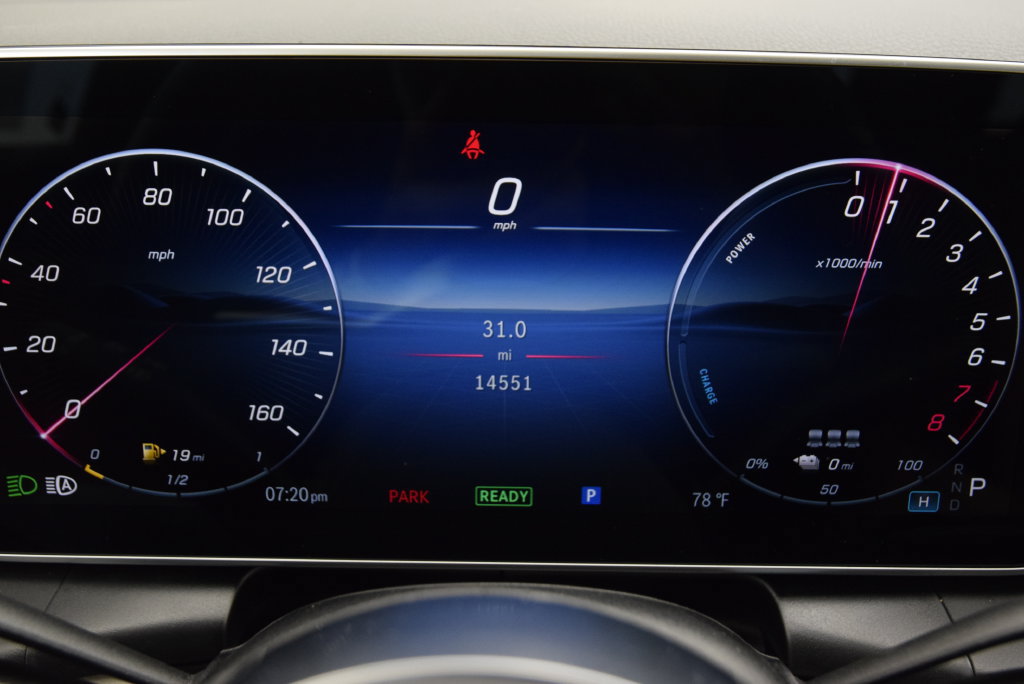 Used 2025 Mercedes-Benz GLC 350e 4MATIC image 25