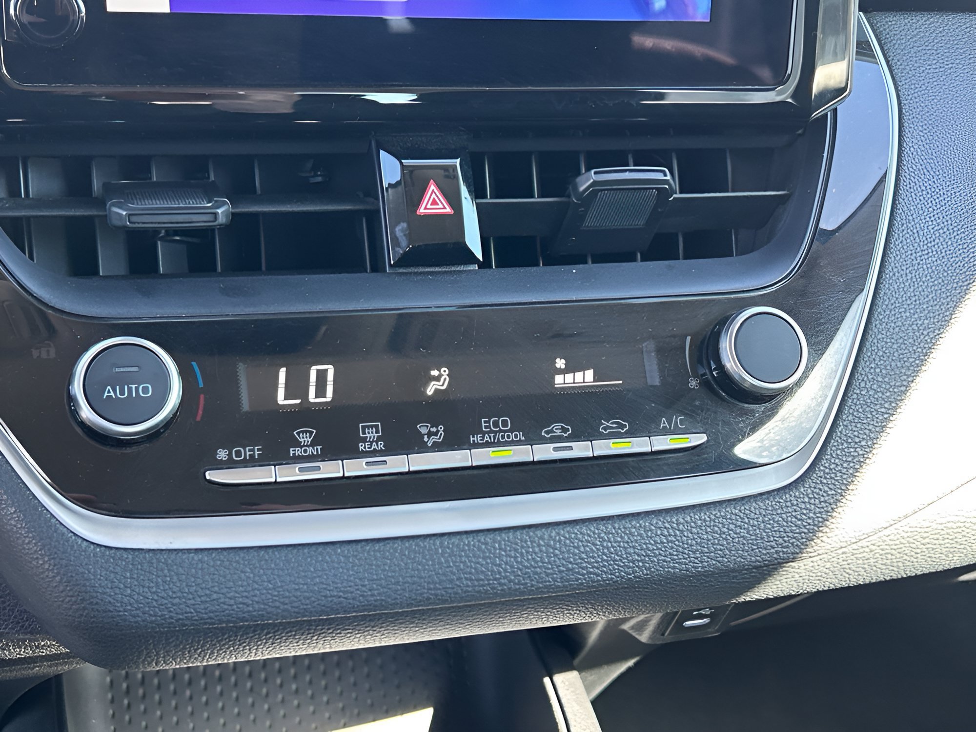 Used 2025 Toyota Corolla LE FWD image 25