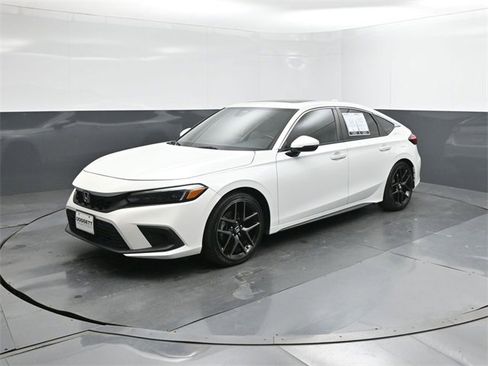 Used 2024 Honda Civic Sport Touring image 1