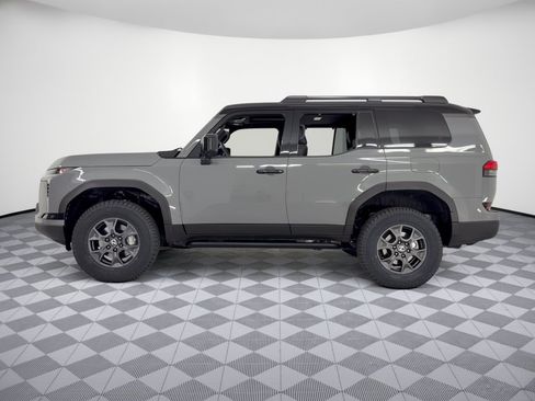 Certified 2025 Lexus GX 550 AWD/4WD image 2