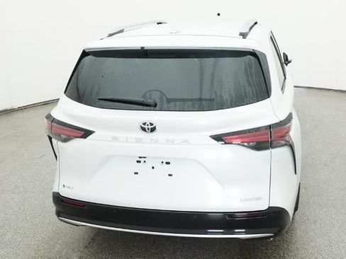 New 2026 Toyota Sienna Limited FWD image 7