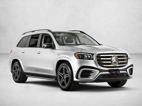 Certified 2026 Mercedes-Benz GLS 450 4MATIC image 3