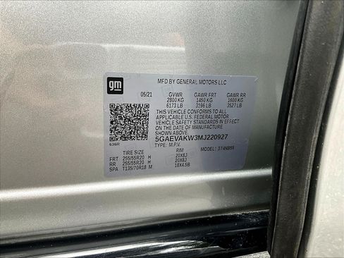 Used 2021 Buick Enclave Essence w/ Sport Touring Edition AWD/4WD image 19