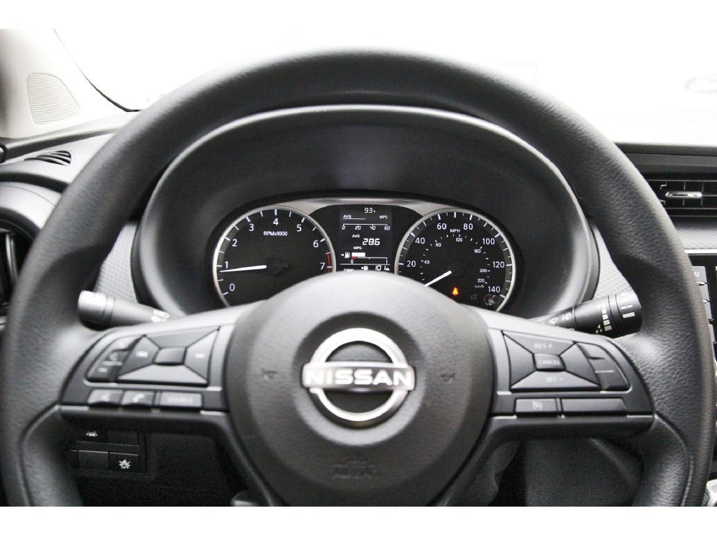 Certified 2025 Nissan Kicks Play S FWD image 13