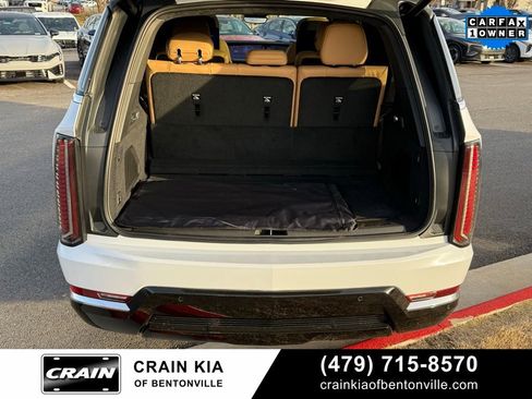 Used 2026 Cadillac Escalade IQL Luxury image 36