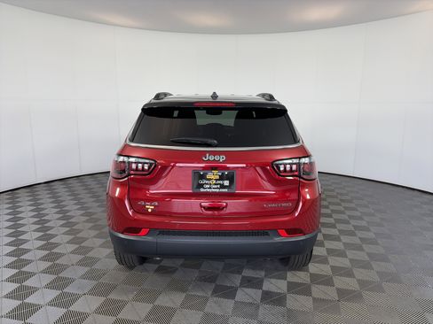 Used 2025 Jeep Compass Limited AWD/4WD image 9