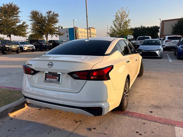 Used 2025 Nissan Altima 2.5 SV FWD image 3