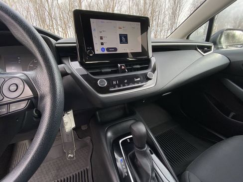 Used 2023 Toyota Corolla LE image 19