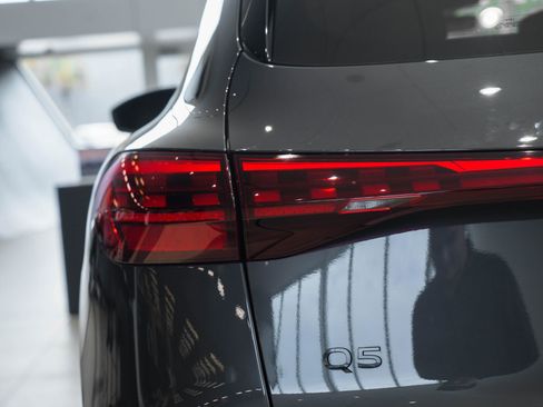 New 2025 Audi Q5 Premium Plus image 12