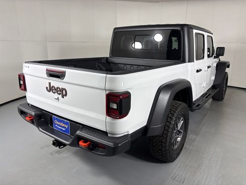 Used 2025 Jeep Gladiator Mojave w/ Safety Group AWD/4WD image 8