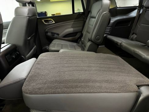 Used 2018 GMC Yukon Denali AWD/4WD image 32