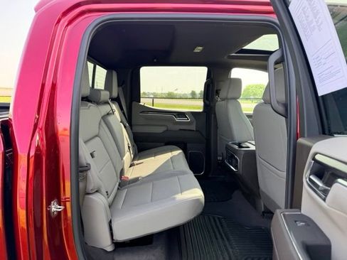 Used 2025 Chevrolet Silverado 1500 LTZ w/ LTZ Premium Package AWD/4WD image 9