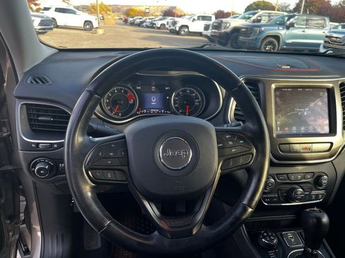 Used 2020 Jeep Cherokee Trailhawk w/ Cold Weather Group image 16