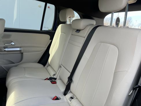 Certified 2024 Mercedes-Benz GLB 250 4MATIC image 33