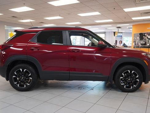 Used 2023 Chevrolet TrailBlazer LT w/ LPO, Blackout Package AWD/4WD image 15