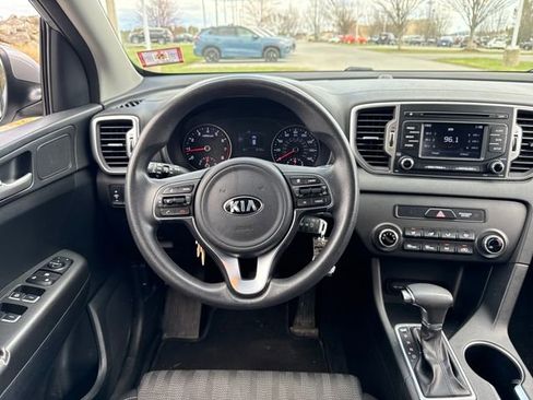 Used 2019 Kia Sportage LX image 16