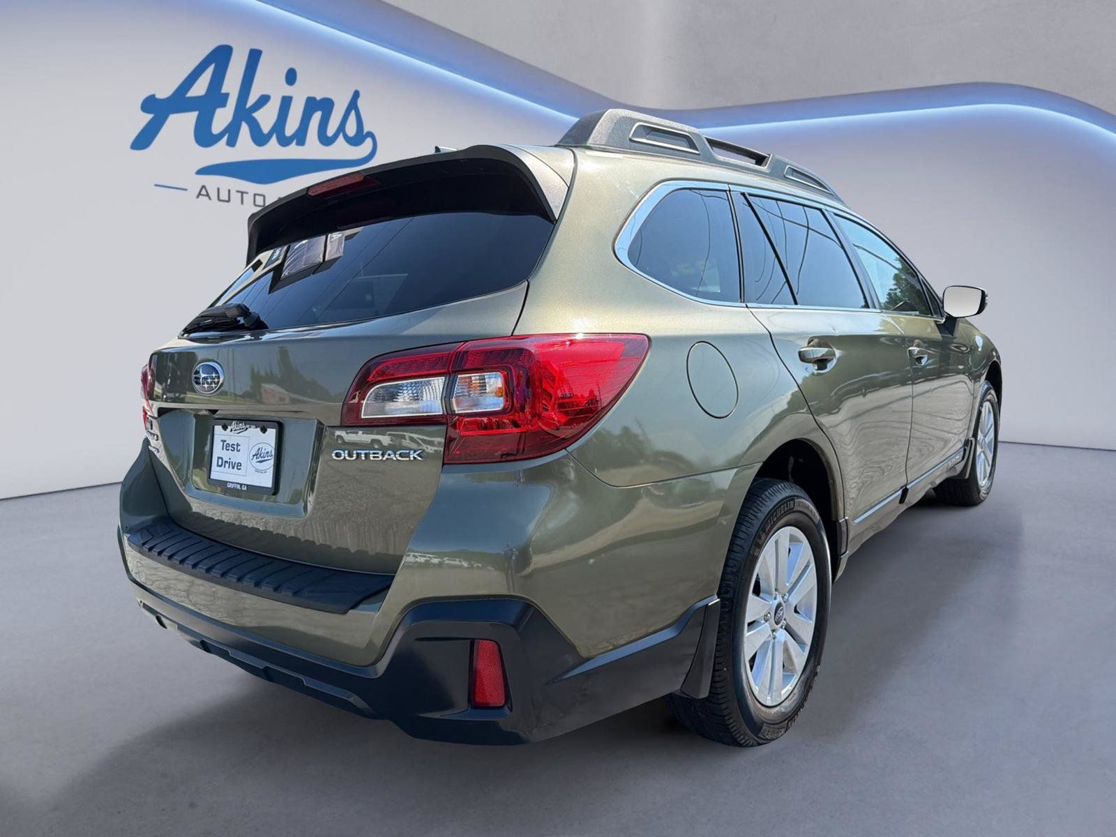 Used 2019 Subaru Outback 2.5i Premium w/ Popular Package #2 AWD/4WD image 8
