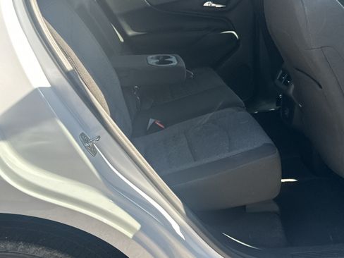 Used 2024 Chevrolet Equinox LT AWD/4WD image 15