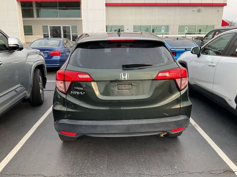 Used 2017 Honda HR-V LX image 6