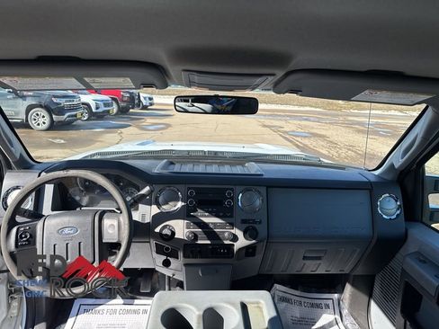 Used 2012 Ford F250 XLT w/ Camper Pkg image 23