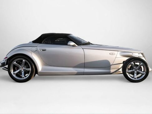 Used 2001 Chrysler Prowler image 5