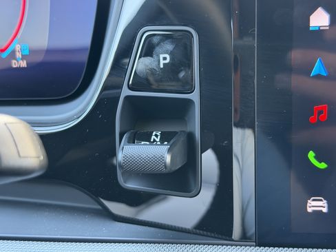 Certified 2024 Porsche Cayenne S image 32