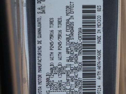 Used 2022 Toyota Tacoma SR5 w/ SR5 Appearance Package (SM) image 23