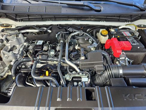Used 2025 Nissan Kicks S FWD image 33