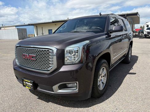 Used 2016 GMC Yukon Denali w/ Open Road Package AWD/4WD image 11