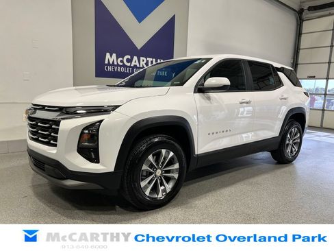 Used 2026 Chevrolet Equinox LT AWD/4WD image 9