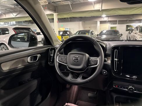 Certified 2023 Volvo XC40 B5 Plus w/ Driver Assist Package AWD/4WD image 23