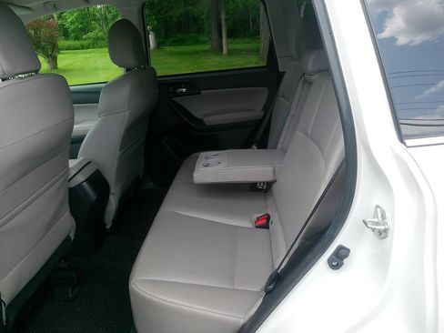 Used 2014 Subaru Forester 2.5i Limited AWD/4WD image 35