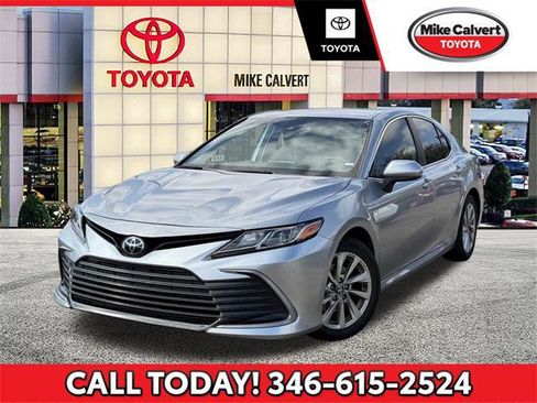 Certified 2024 Toyota Camry LE image 1