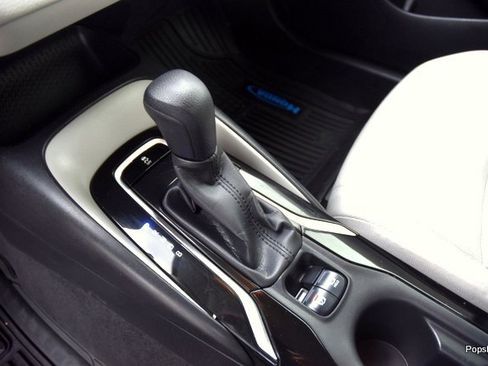 Used 2022 Toyota Corolla LE image 10
