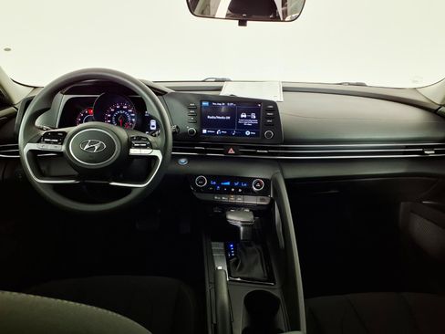 Certified 2021 Hyundai Elantra SEL FWD image 14