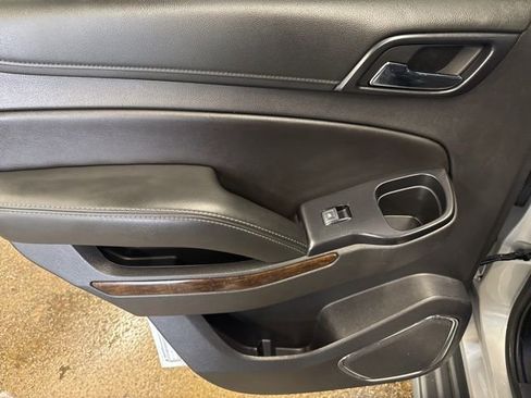 Used 2020 Chevrolet Tahoe LT w/ Luxury Package image 20