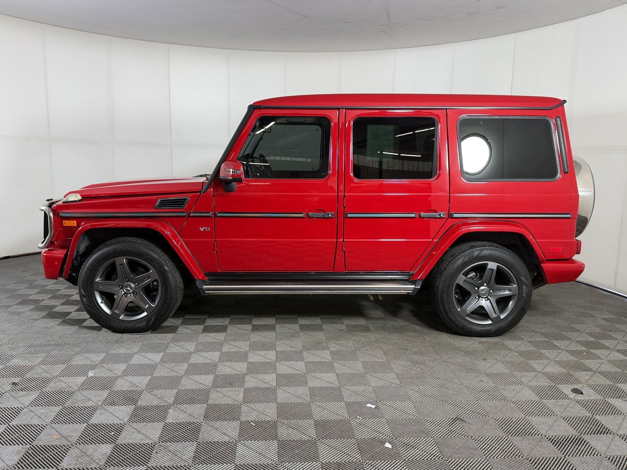 Used 2016 Mercedes-Benz G 550 image 2