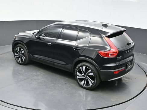 Used 2024 Volvo XC40 B5 Ultimate w/ Protection Package Premier AWD/4WD image 38