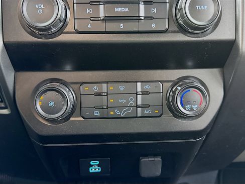 Used 2022 Ford F250 XLT AWD/4WD image 23