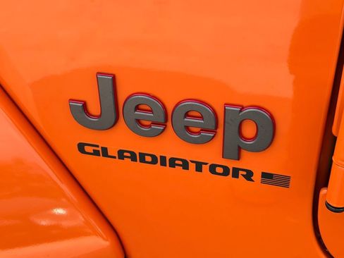 Used 2025 Jeep Gladiator Rubicon w/ Convenience Group image 15
