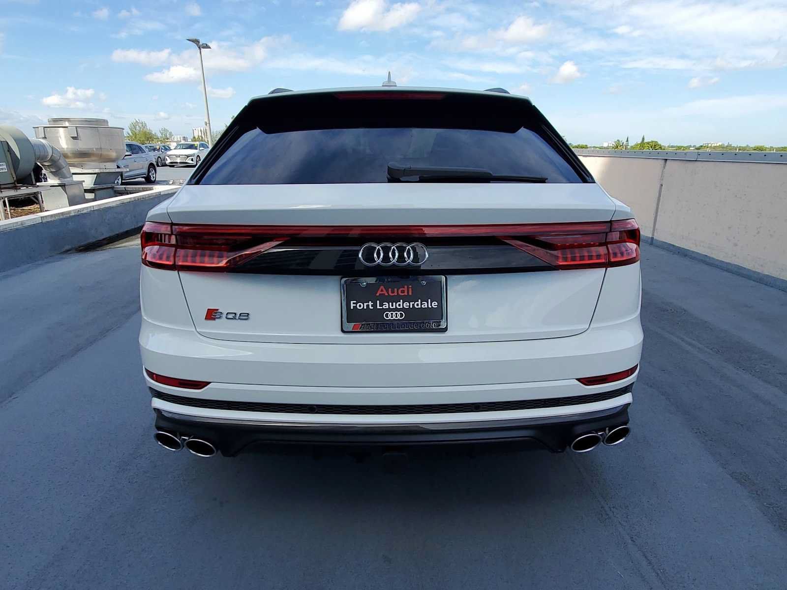 Used 2023 Audi SQ8 Prestige AWD/4WD image 5